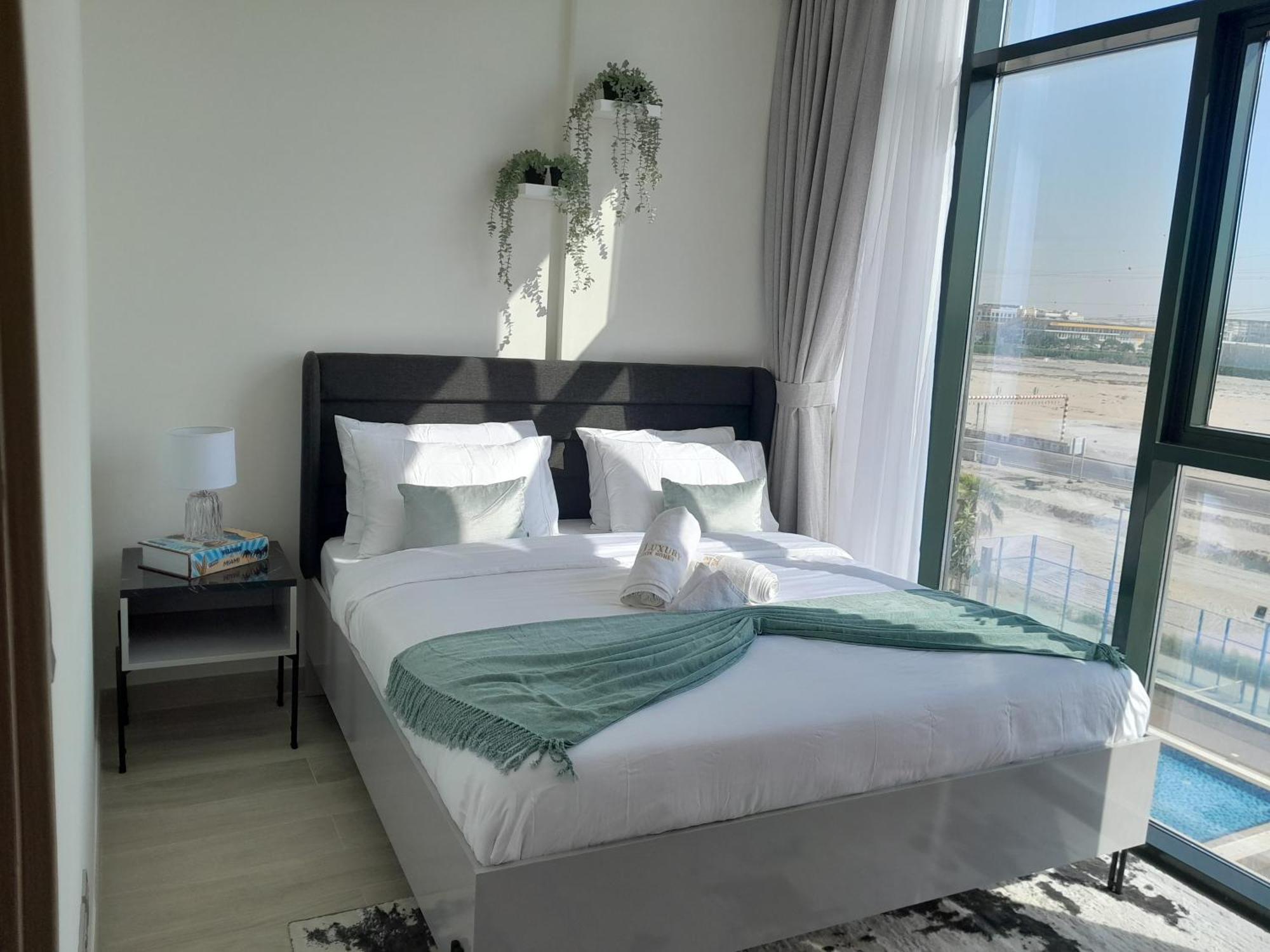 Brand New & Luxuriously Furnished 1 Bedroom * Dubai
