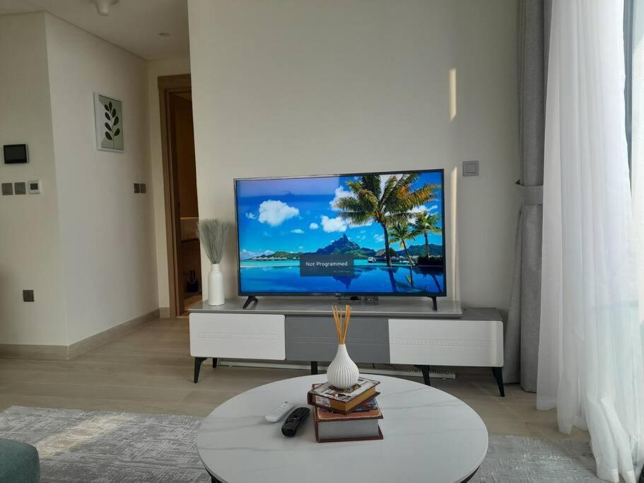 Apartment Brand New & Luxuriously Furnished 1 Bedroom Dubai